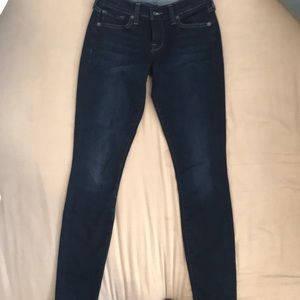 Skinny jeans